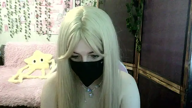 MysticYumiko online show from April 20, 7:33 am