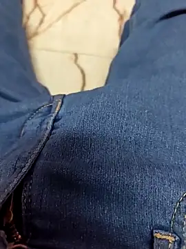 AqueousCrepe online show from February 14, 1:00 pm