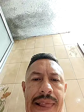 L hotcream online show from April 7, 9:55 am