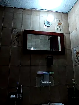 L hotcream online show from March 29, 12:45 am