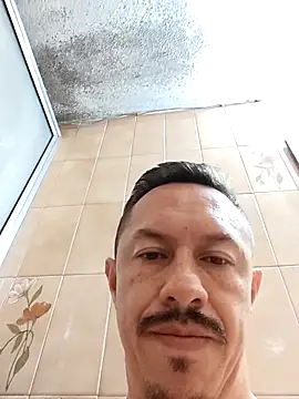 L hotcream online show from April 18, 1:35 pm