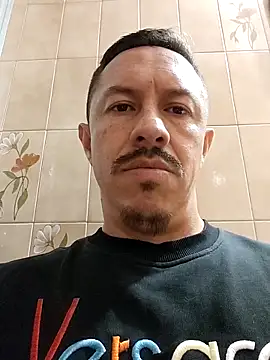 L hotcream online show from April 17, 9:50 pm