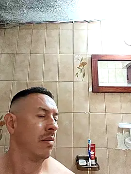 L hotcream online show from February 10, 2:05 pm