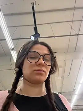 Niki Hug online show from January 18, 10:29 am