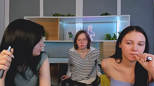 keuli li online show from February 8, 6:44 am