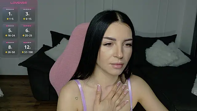 Lady charm   online show from April 9, 5:53 am