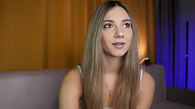 angel lin online show from April 4, 2:45 pm