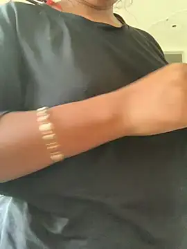 missmisha01 online show from April 13, 2:04 am