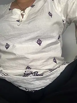 Snapshot of missmisha01 chatting on January 9, 2:46 pm missmisha01 online show from January 9, 2:46 pm