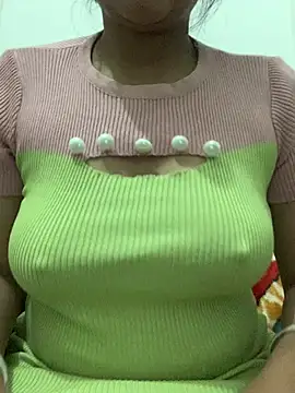 Snapshot of missmisha01 chatting on February 16, 2:16 pm missmisha01 online show from February 16, 2:16 pm