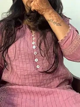 Snapshot of missmisha01 chatting on February 7, 12:13 pm missmisha01 online show from February 7, 12:13 pm