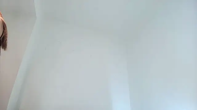 saramaartinez online show from February 13, 1:55 pm