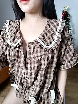 Miu ii online show from December 17, 2:00 pm