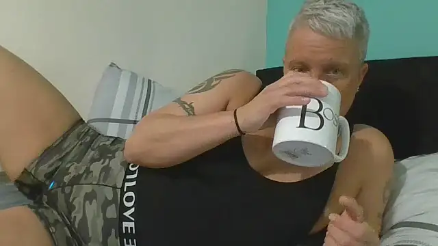 Bendoverbetty3 online show from January 8, 10:21 am