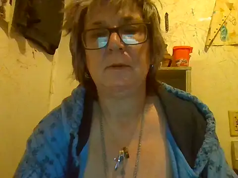 becky1111 online show from July 6, 9:49 am