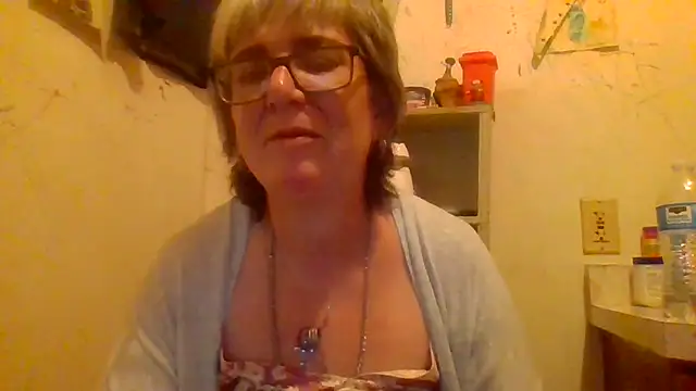 becky1111 online show from June 14, 1:13 am