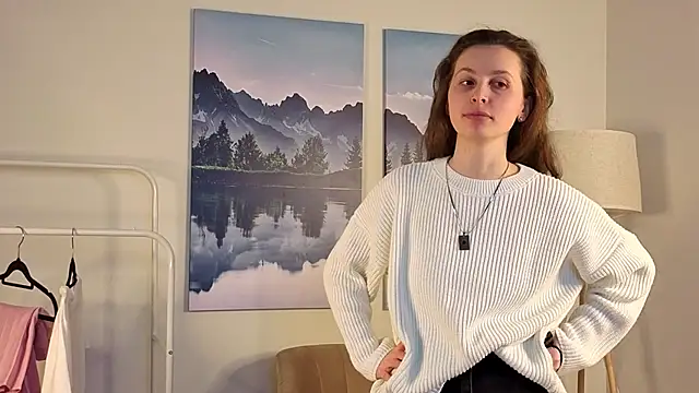 Snapshot of CarlotaAllemand chatting on December 18, 6:40 am CarlotaAllemand online show from December 18, 6:40 am