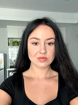 Snapshot of SexyLisa_Meow chatting on December 18, 9:25 am SexyLisa Meow online show from December 18, 9:25 am