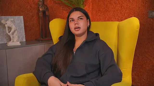 SunnyOstroski online show from December 19, 11:56 am