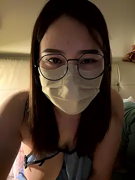 Snapshot of lele-520 chatting on January 13, 3:27 pm lele-520 online show from January 13, 3:27 pm