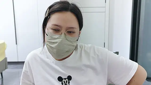 lele-520 online show from April 18, 9:22 am