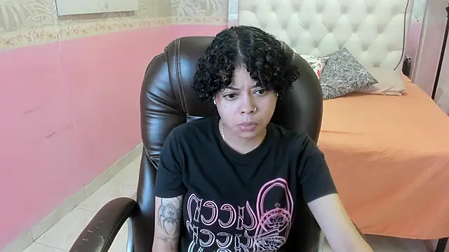 Snapshot of Sasha_Venom chatting on June 11, 11:57 pm Sasha Venom online show from June 11, 11:57 pm
