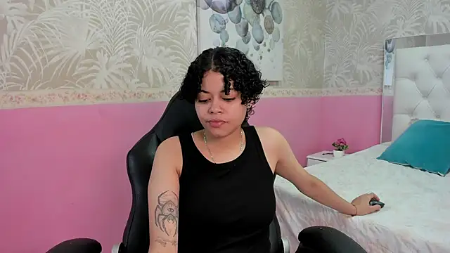 Snapshot of Sasha_Venom chatting on May 21, 1:36 am Sasha Venom online show from May 21, 1:36 am