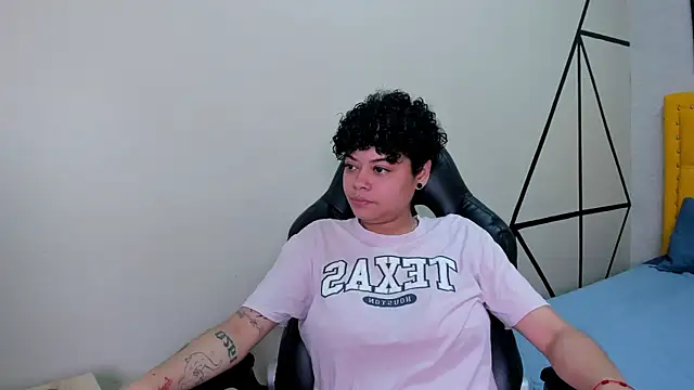 Snapshot of Sasha_Venom chatting on January 13, 7:40 pm Sasha Venom online show from January 13, 7:40 pm