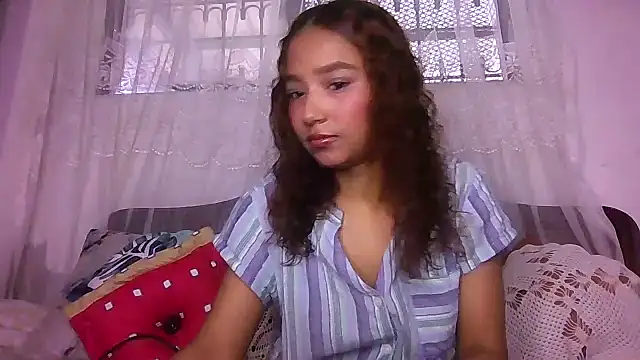  natzury  online show from February 3, 3:50 pm