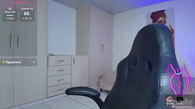 evelyn harpeery online show from April 7, 11:23 am