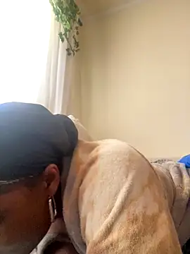 Onyxstardust101 online show from December 19, 5:59 pm