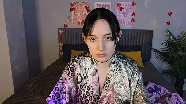 KaseyKItty  online show from May 3, 1:44 am