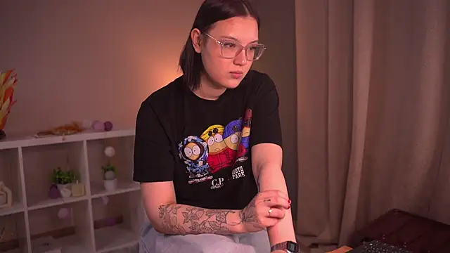 Snapshot of DeloresRamos chatting on December 18, 5:34 am DeloresRamos online show from December 18, 5:34 am