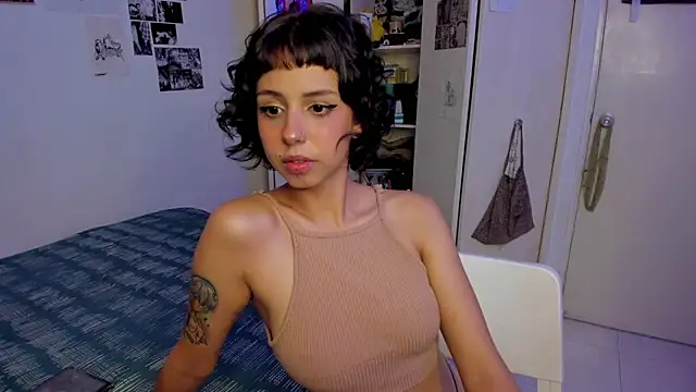 harakitty  online show from July 10, 8:53 pm