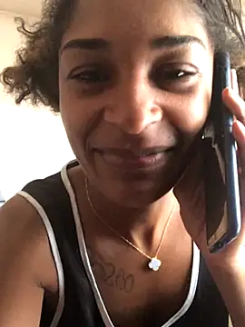 Snapshot of UniqueBaybee chatting on December 17, 8:58 pm UniqueBaybee online show from December 17, 8:58 pm