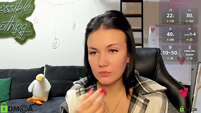 hot mia x online show from December 18, 8:23 pm