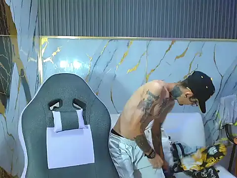 Boy tatto77 online show from April 7, 7:59 pm