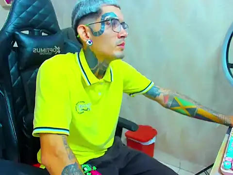 Boy tatto77 online show from February 7, 5:10 pm