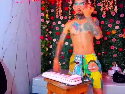 Boy tatto77 online show from April 15, 1:00 am