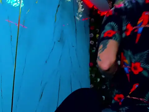 Boy tatto77 online show from April 13, 1:20 am