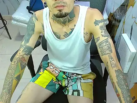 Snapshot of Boy_tatto77 chatting on May 20, 1:52 pm Boy tatto77 online show from May 20, 1:52 pm