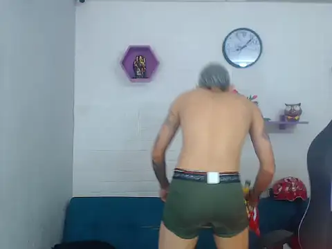 Boy tatto77 online show from January 6, 5:28 pm