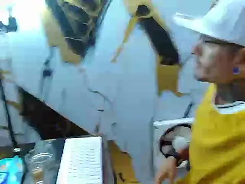 Boy tatto77 online show from March 23, 12:49 pm