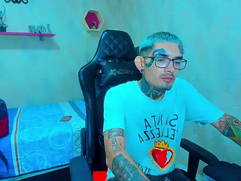 Boy tatto77 online show from January 12, 5:31 pm