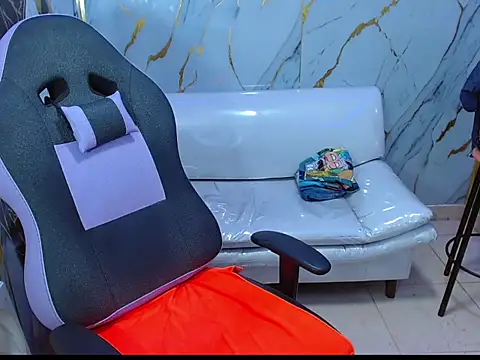 Boy tatto77 online show from February 24, 6:09 pm