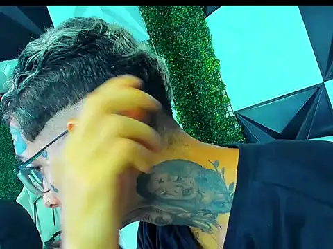 Boy tatto77 online show from March 10, 12:53 pm