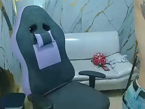 Boy tatto77 online show from January 11, 4:14 pm