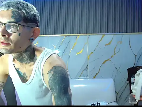 Boy tatto77 online show from February 23, 6:52 pm