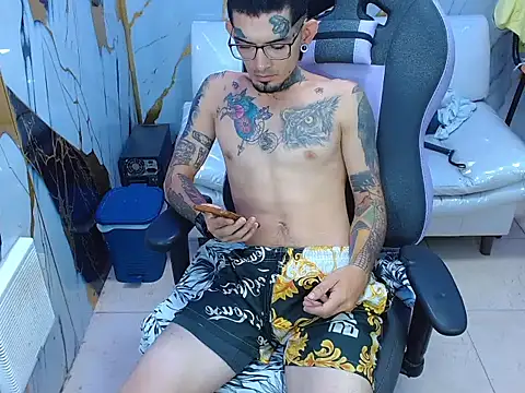 Boy tatto77 online show from July 20, 12:51 pm