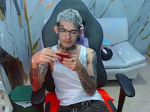 Boy tatto77 online show from February 15, 3:55 pm